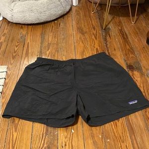 Patagonia Baggies 5” inseam men’s shorts XL black - GREAT CONDITION!